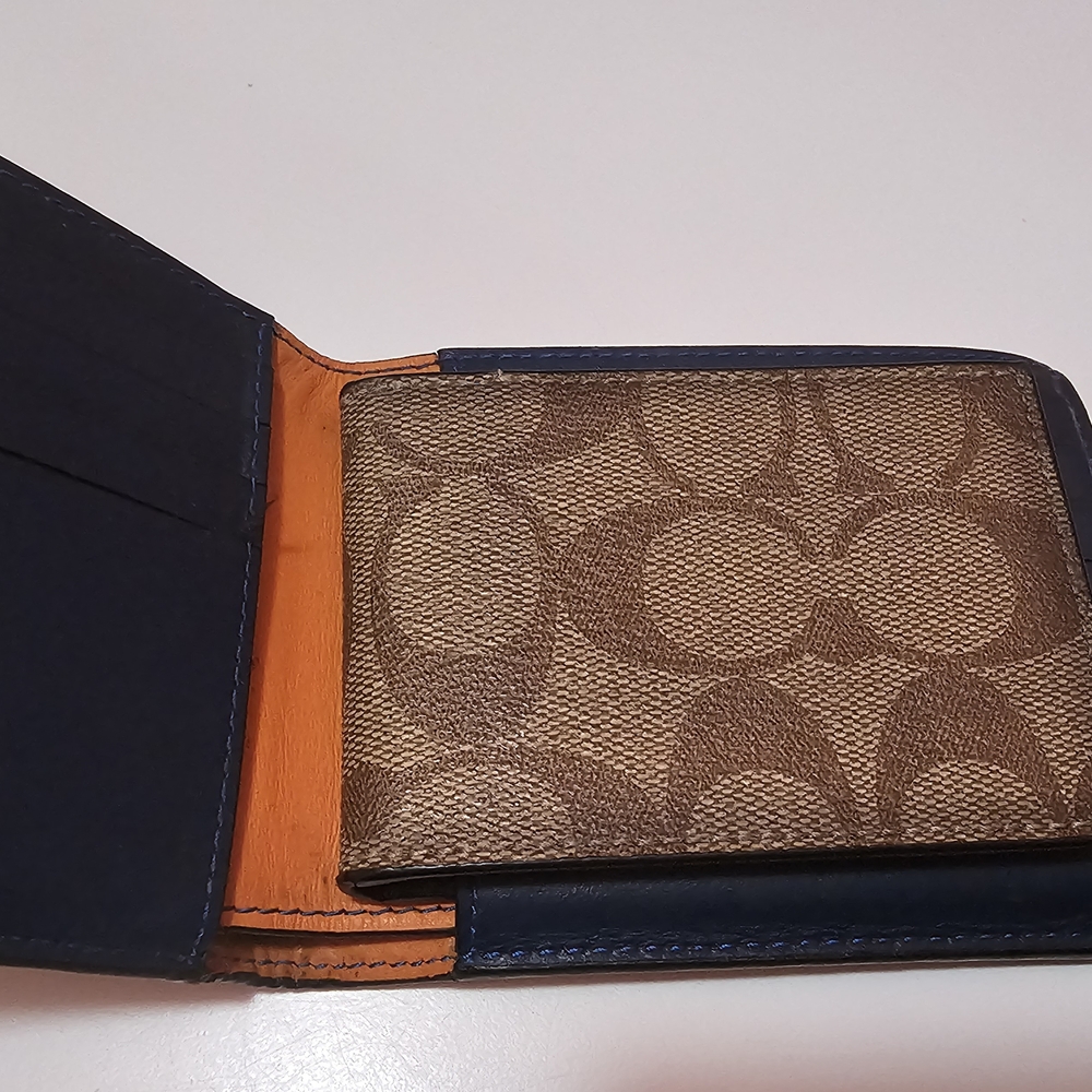 Sleek Blue and Brown Key Card Holder - Picture 2 of 4